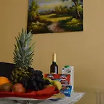 Viktoria Apartment *